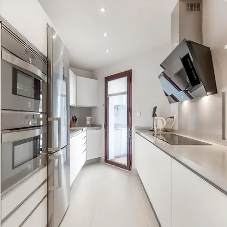 El Maestranza Apartment *
